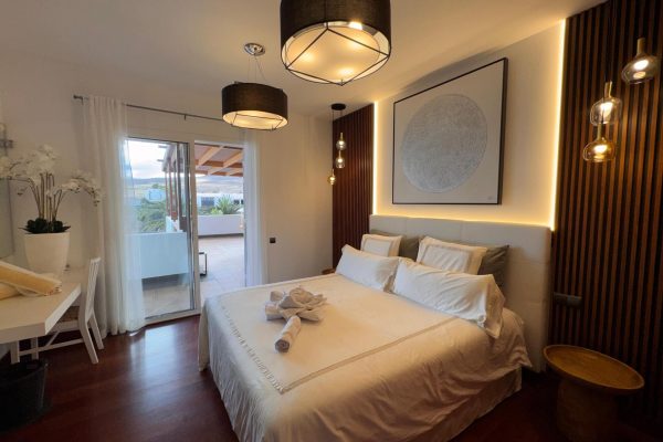 villa-dedalos-puerto-calero-master-bedroom-garden-view-02